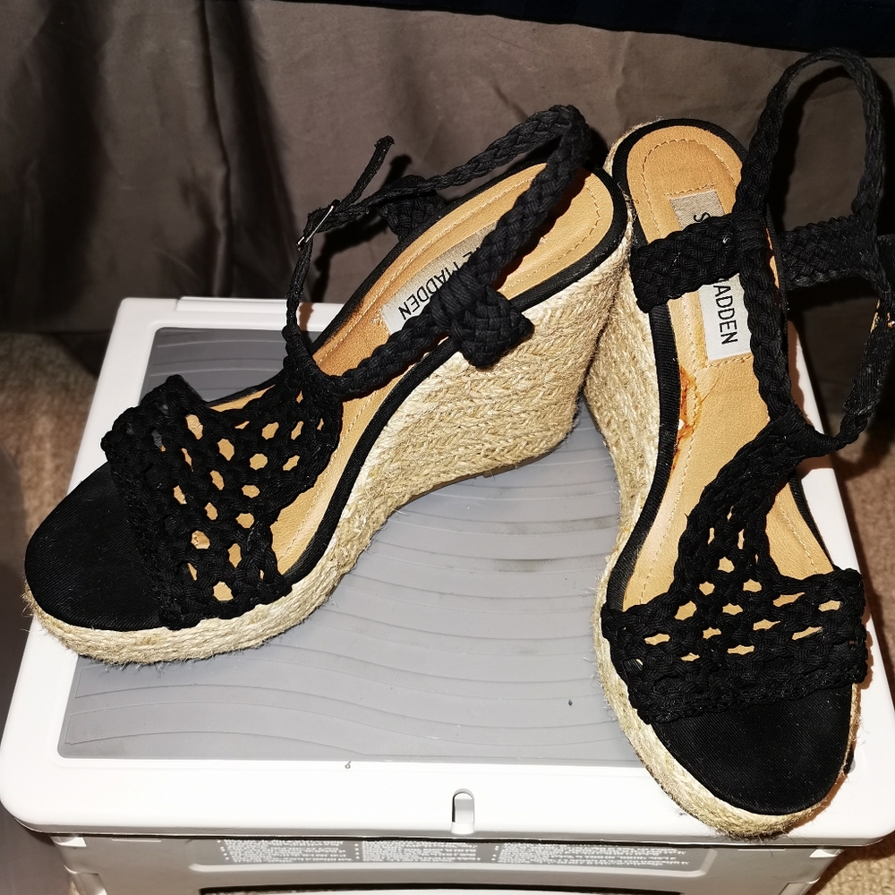 Sandals - Picture 3 of 6